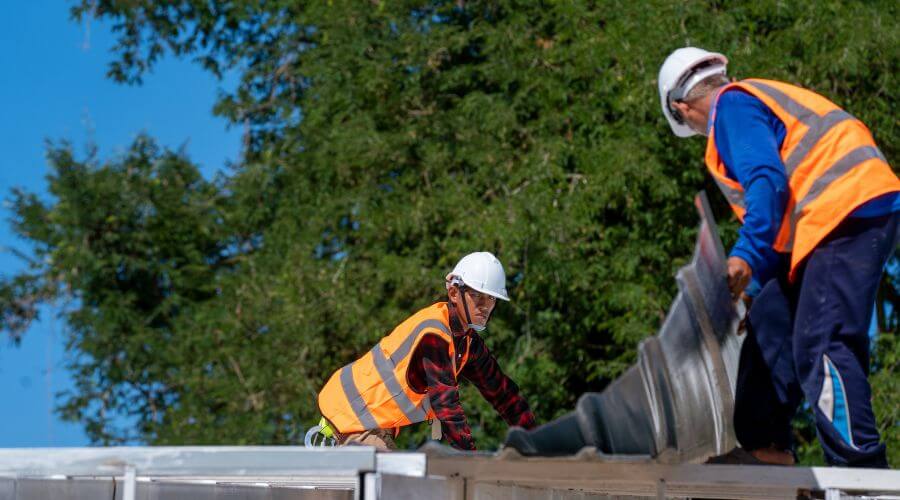 Professional gutter cleaning in Delaware, OK